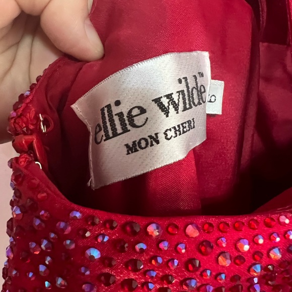 Size 6 - Picture 4 of 7